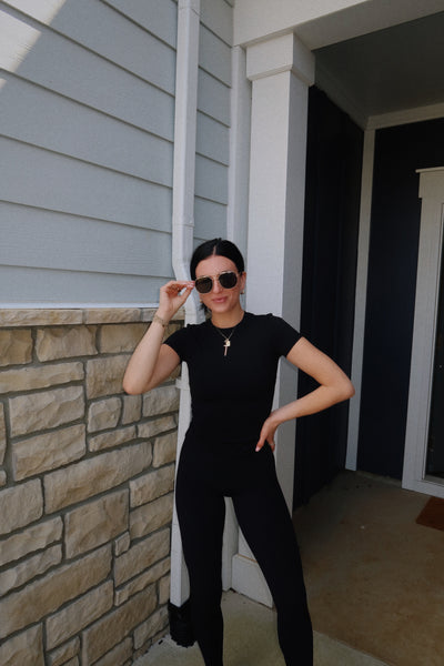 SMOOTHING SEAMLESS TEE : BLACK