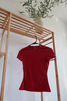 SMOOTHING SEAMLESS TEE : CHERRY RED