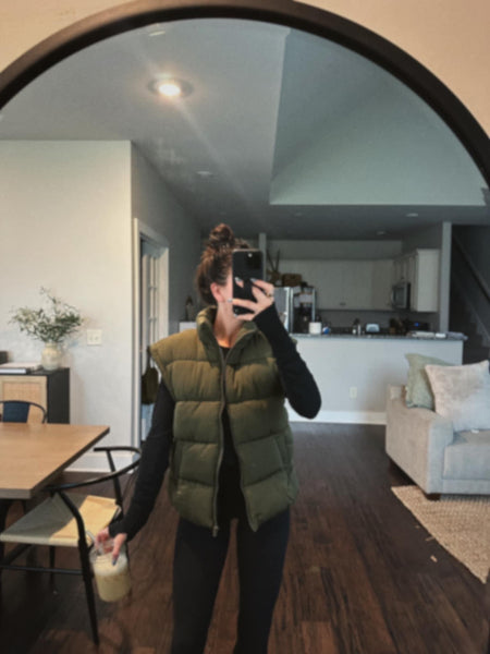 PUFFER VEST : OLIVE