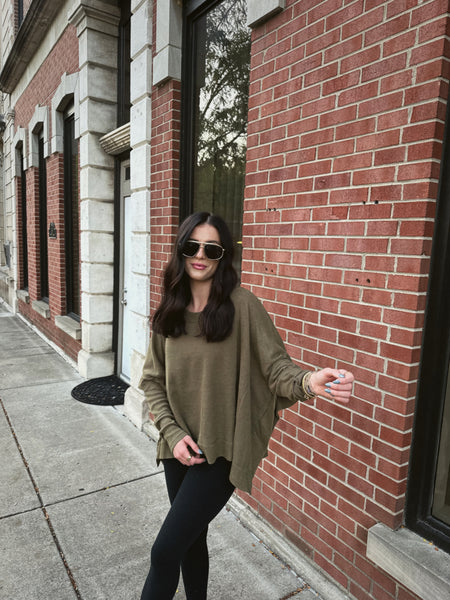 SIMPLE DAY TOP : DARK OLIVE