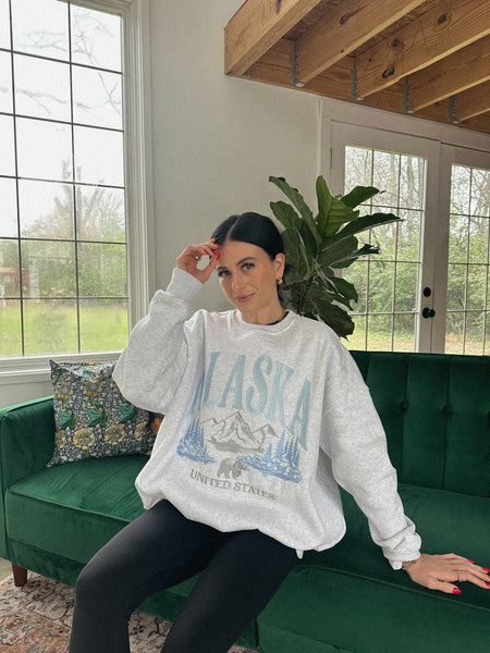 ALASKA EMBROIDERED CREWNECK