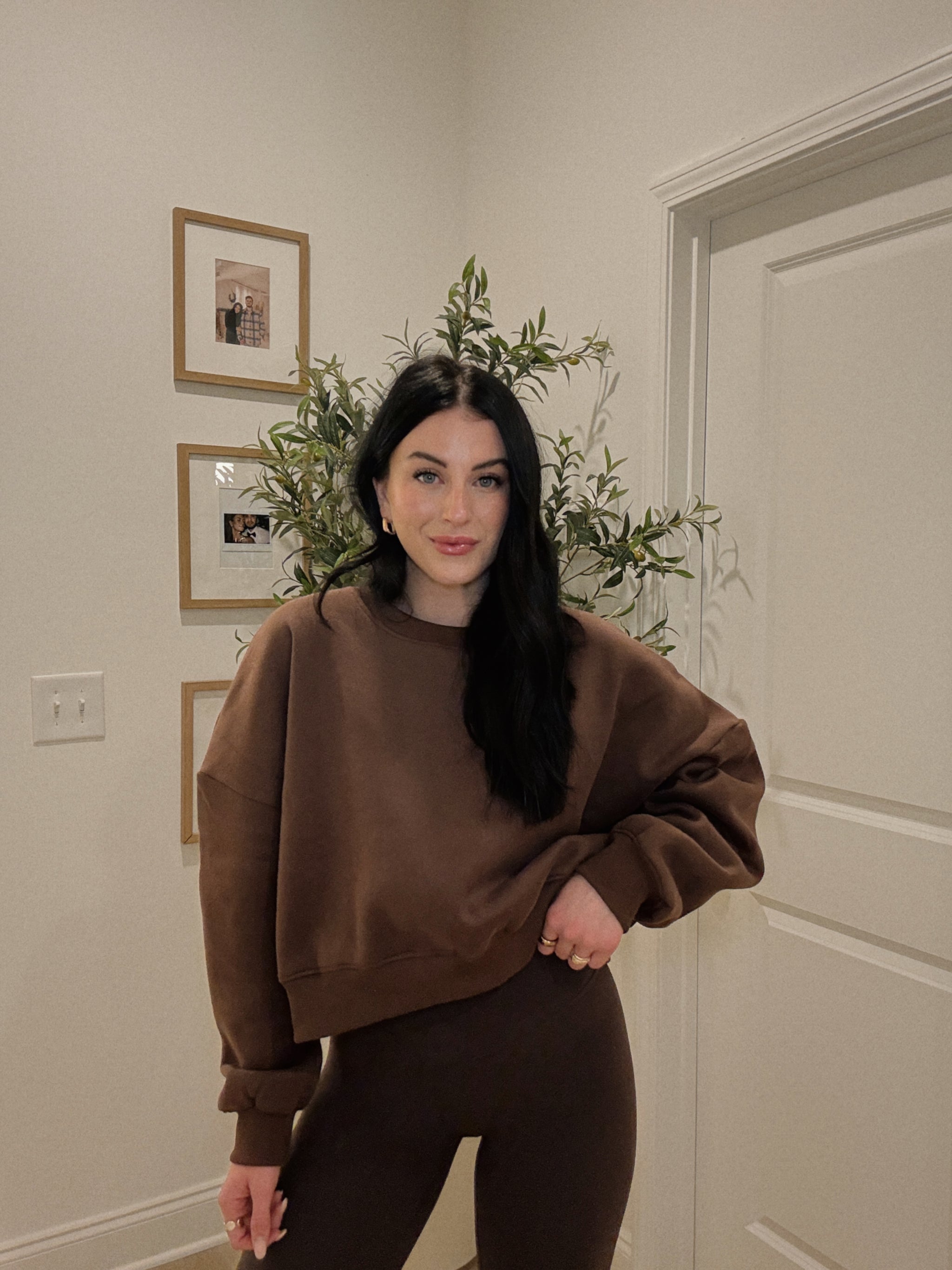 FLEECE CREWNECK : CHOCOLATE – MADISON AVENUE